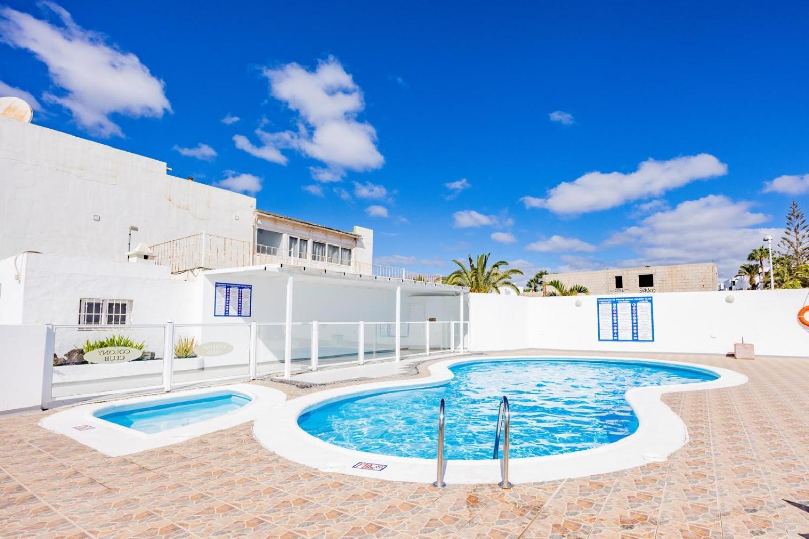 Stunning 2 Bedroom Duplex Close To Main Beach With Seaviews Puerto del Carmen  Exterior photo