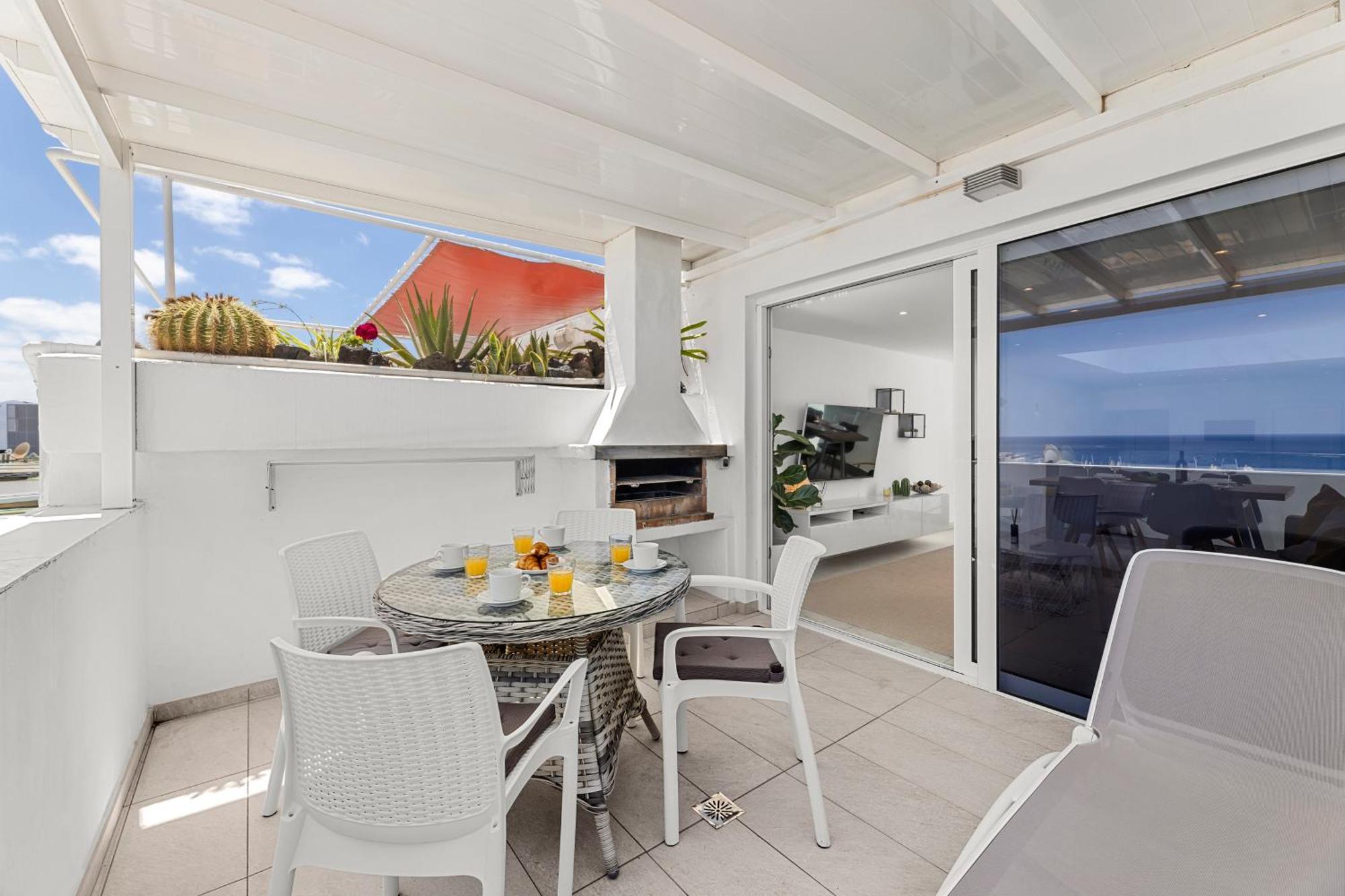 Stunning 2 Bedroom Duplex Close To Main Beach With Seaviews Puerto del Carmen  Exterior photo