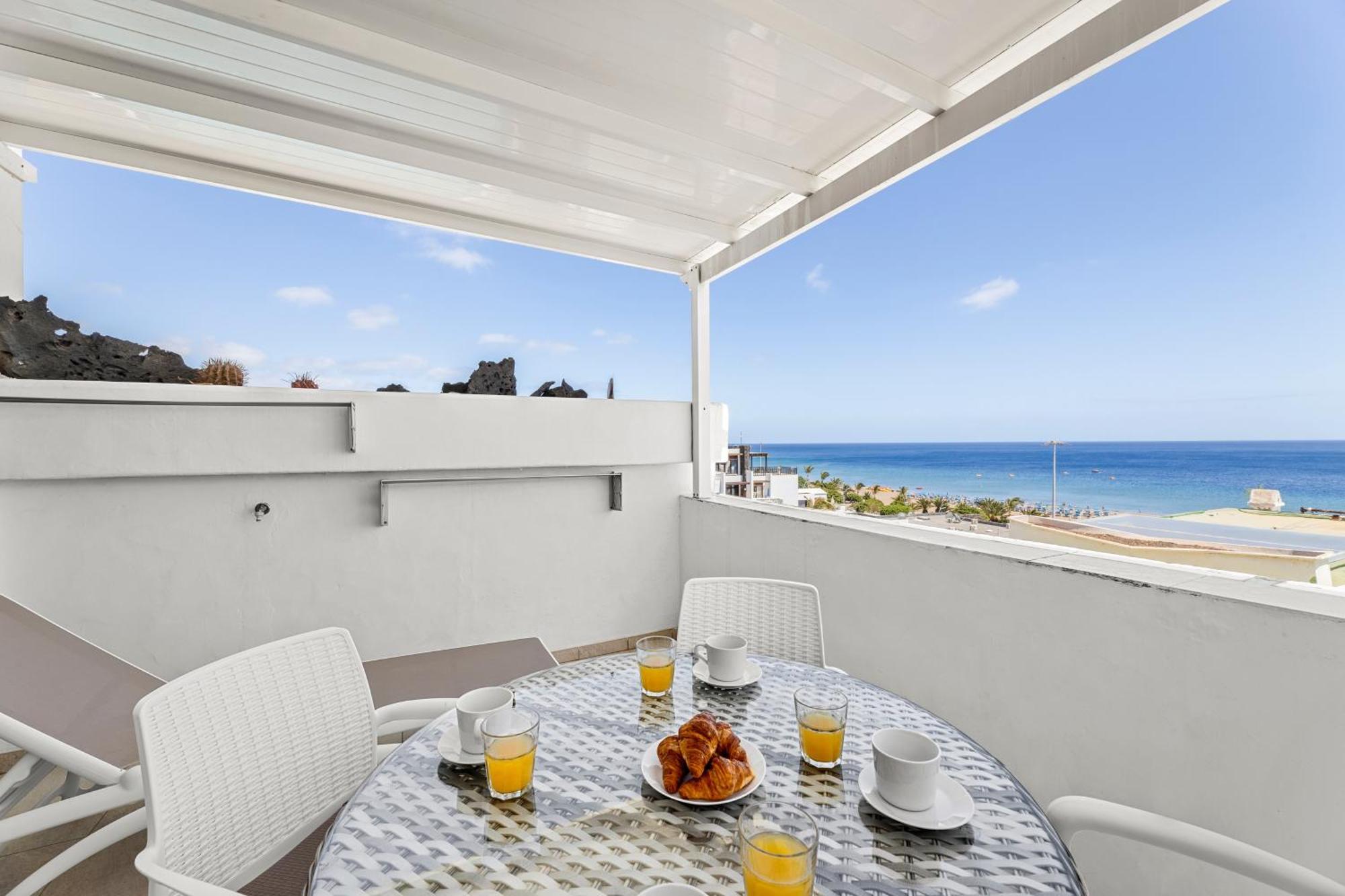Stunning 2 Bedroom Duplex Close To Main Beach With Seaviews Puerto del Carmen  Exterior photo
